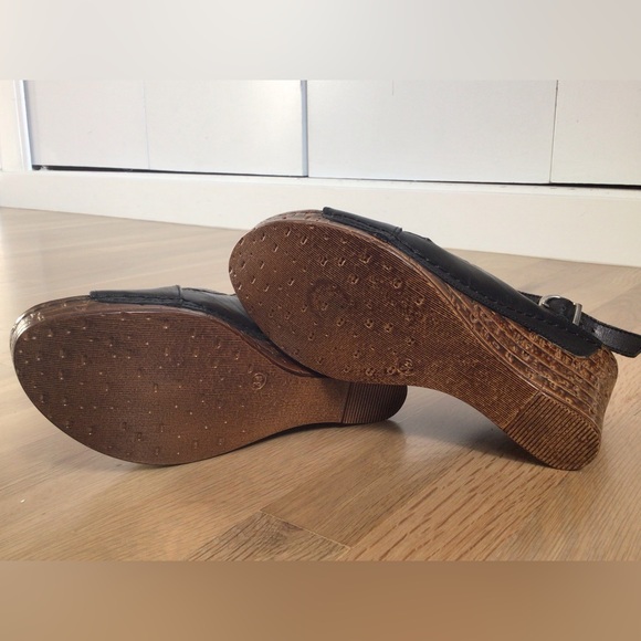 NWOT V Italia Leather Slingback Wedge Sandals size 7 US, 38 EU - Picture 4 of 5